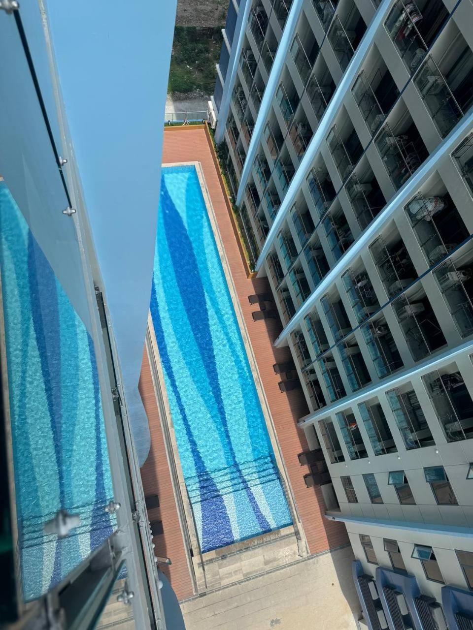 L Condotel Paranaque City Esterno foto