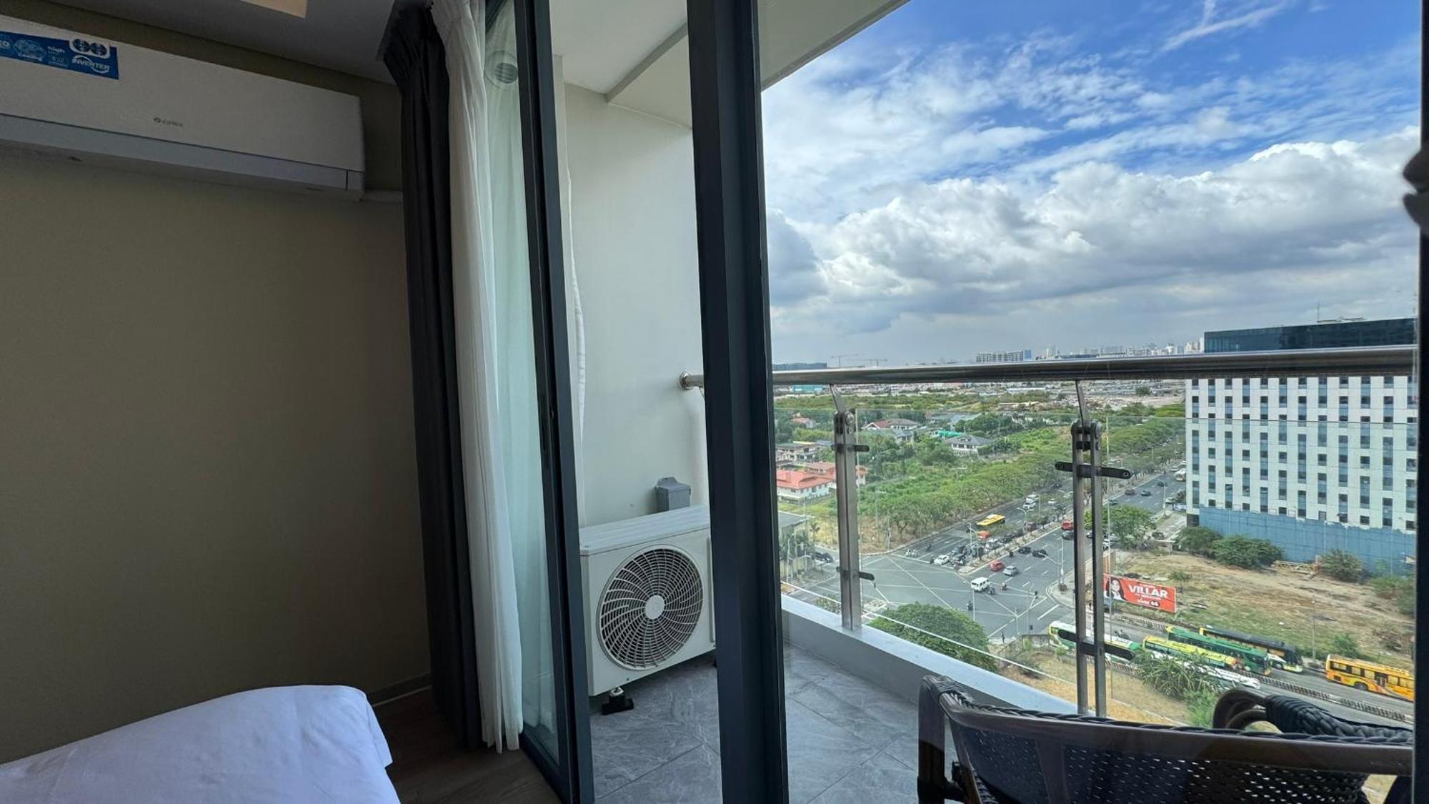 L Condotel Paranaque City Esterno foto