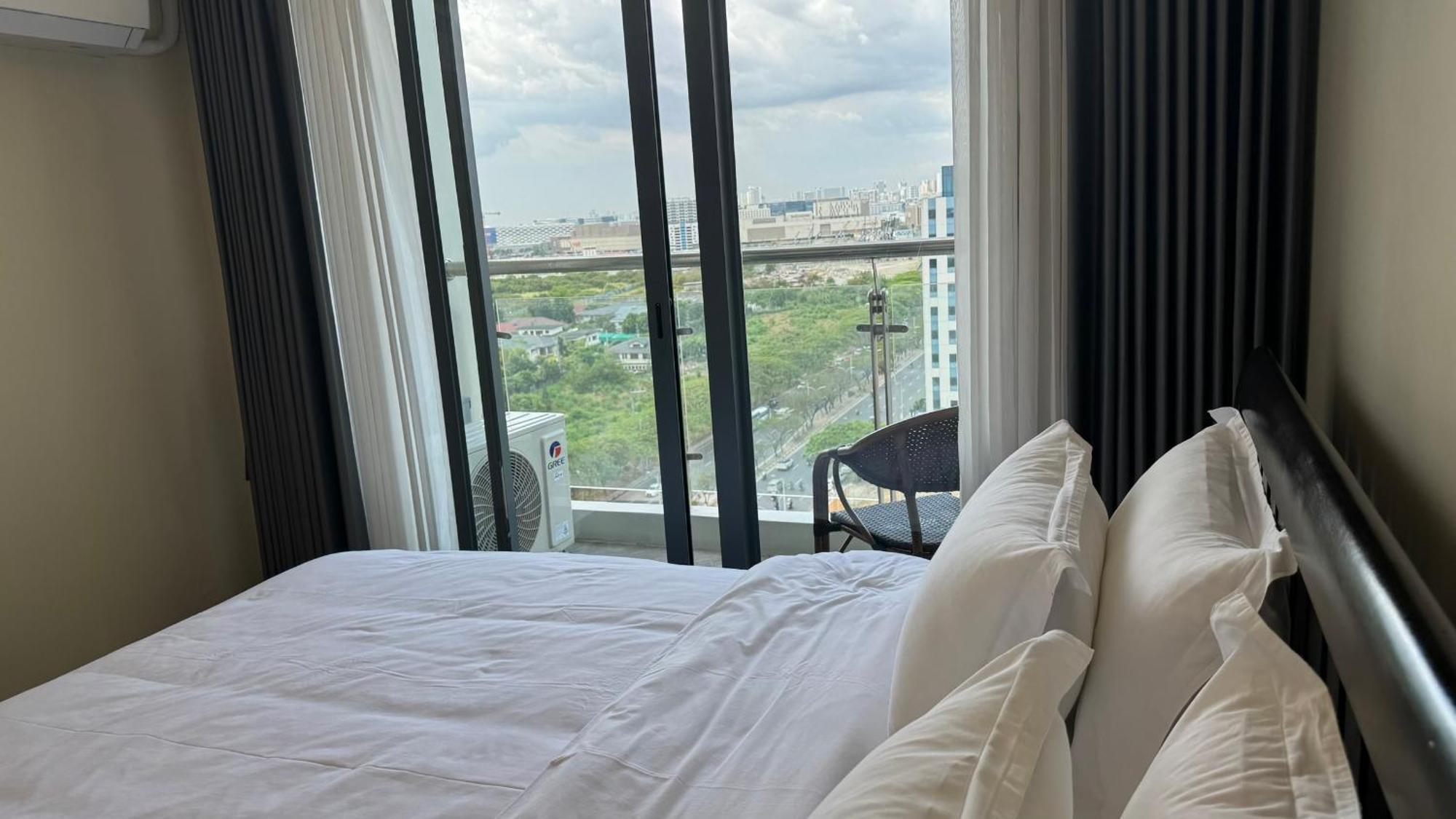 L Condotel Paranaque City Esterno foto