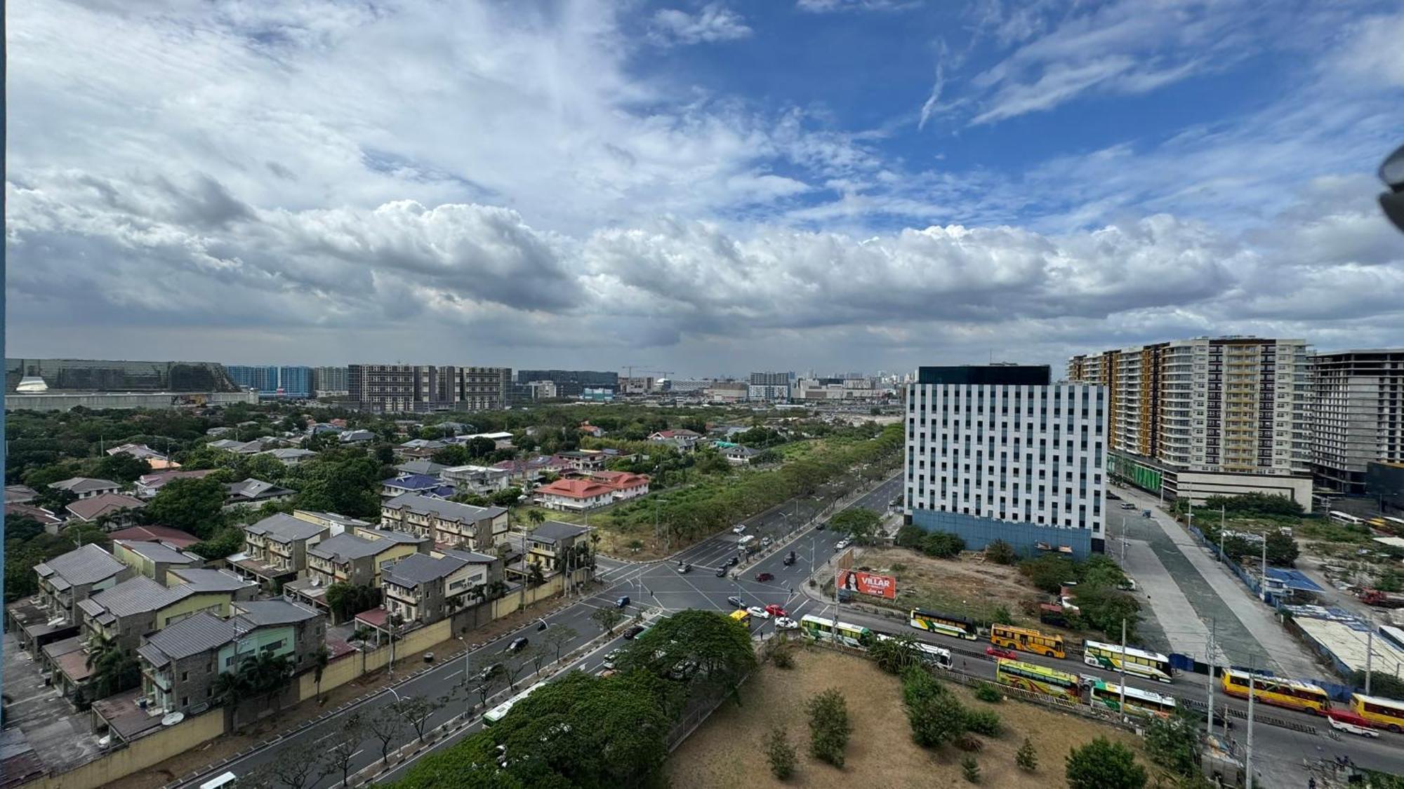L Condotel Paranaque City Esterno foto