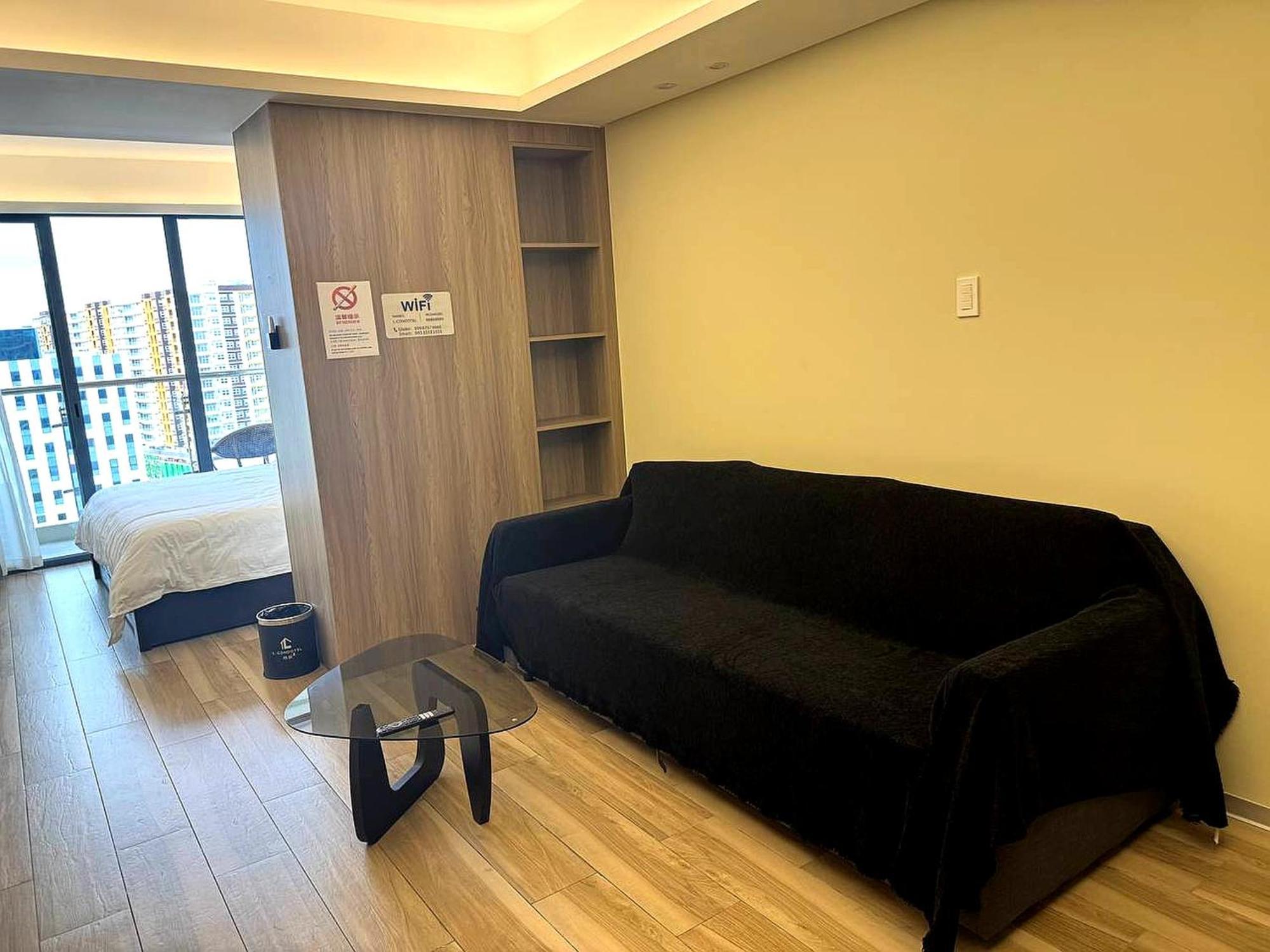 L Condotel Paranaque City Esterno foto